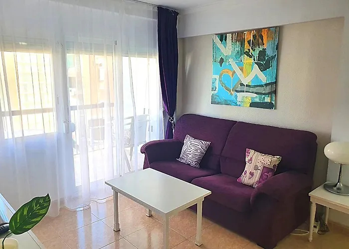 Three Bedrooms Apart In Benidorm Near Beach And Strip