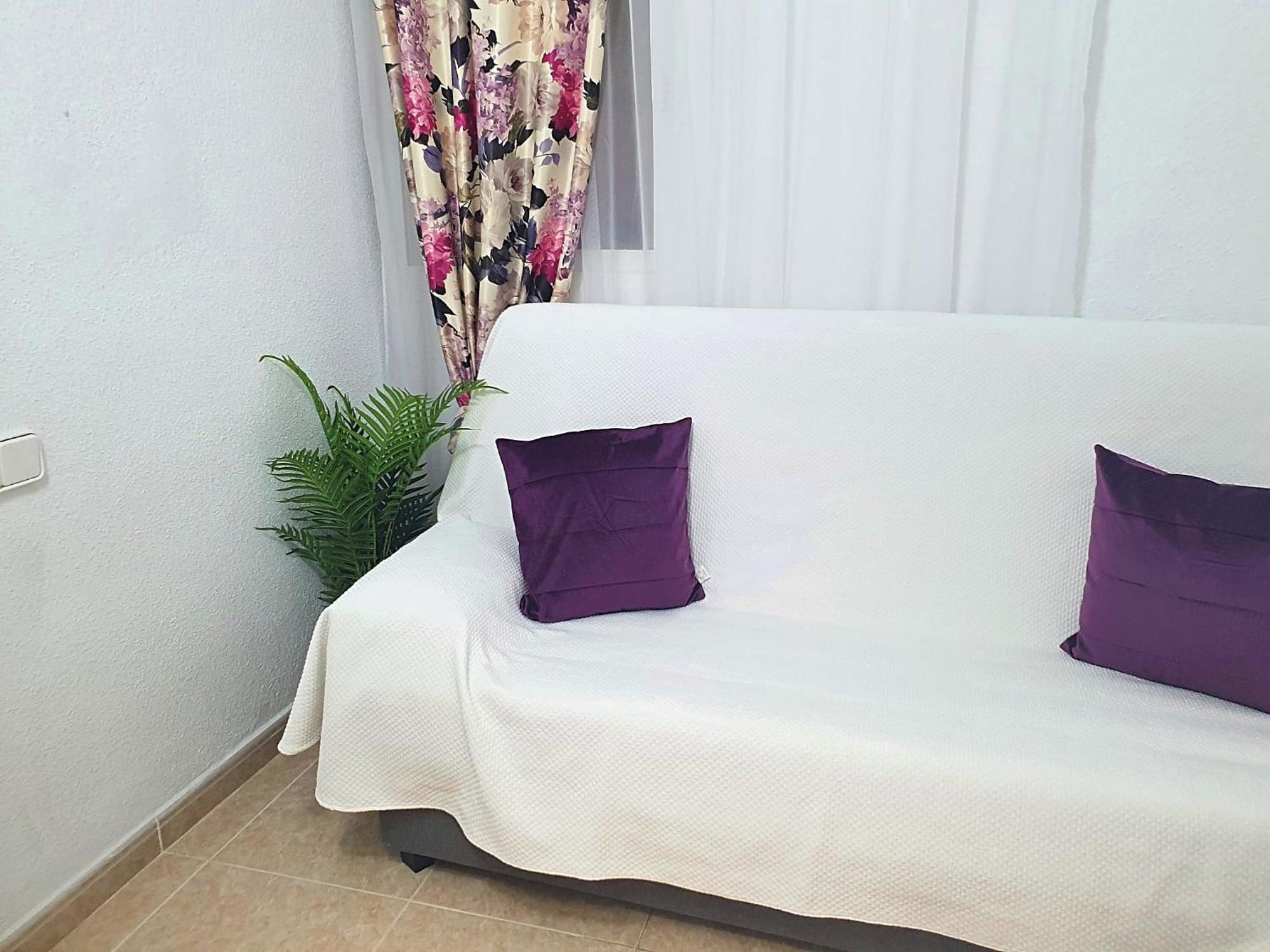 Three Bedrooms In Near And Strip Appartement *